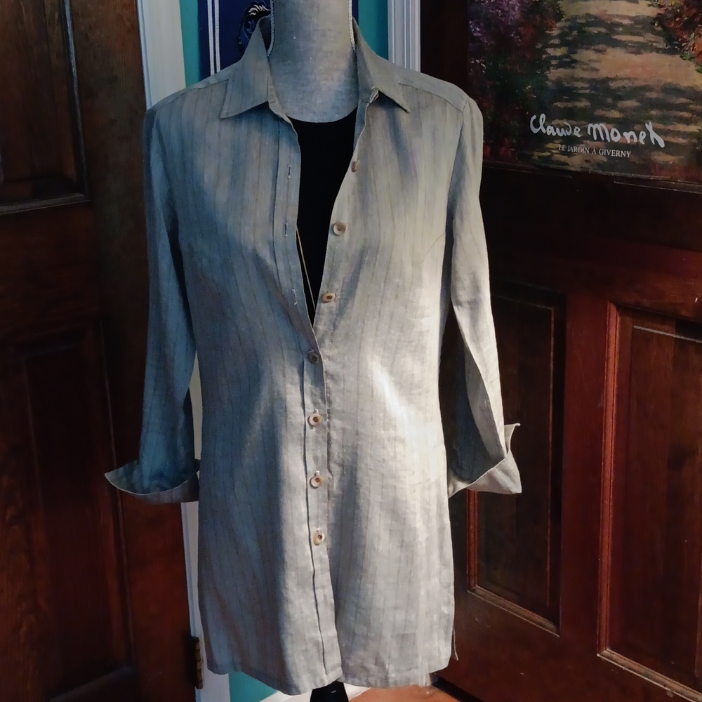 Linen Blend Buttondown Shirt/Tunic woman's size 8